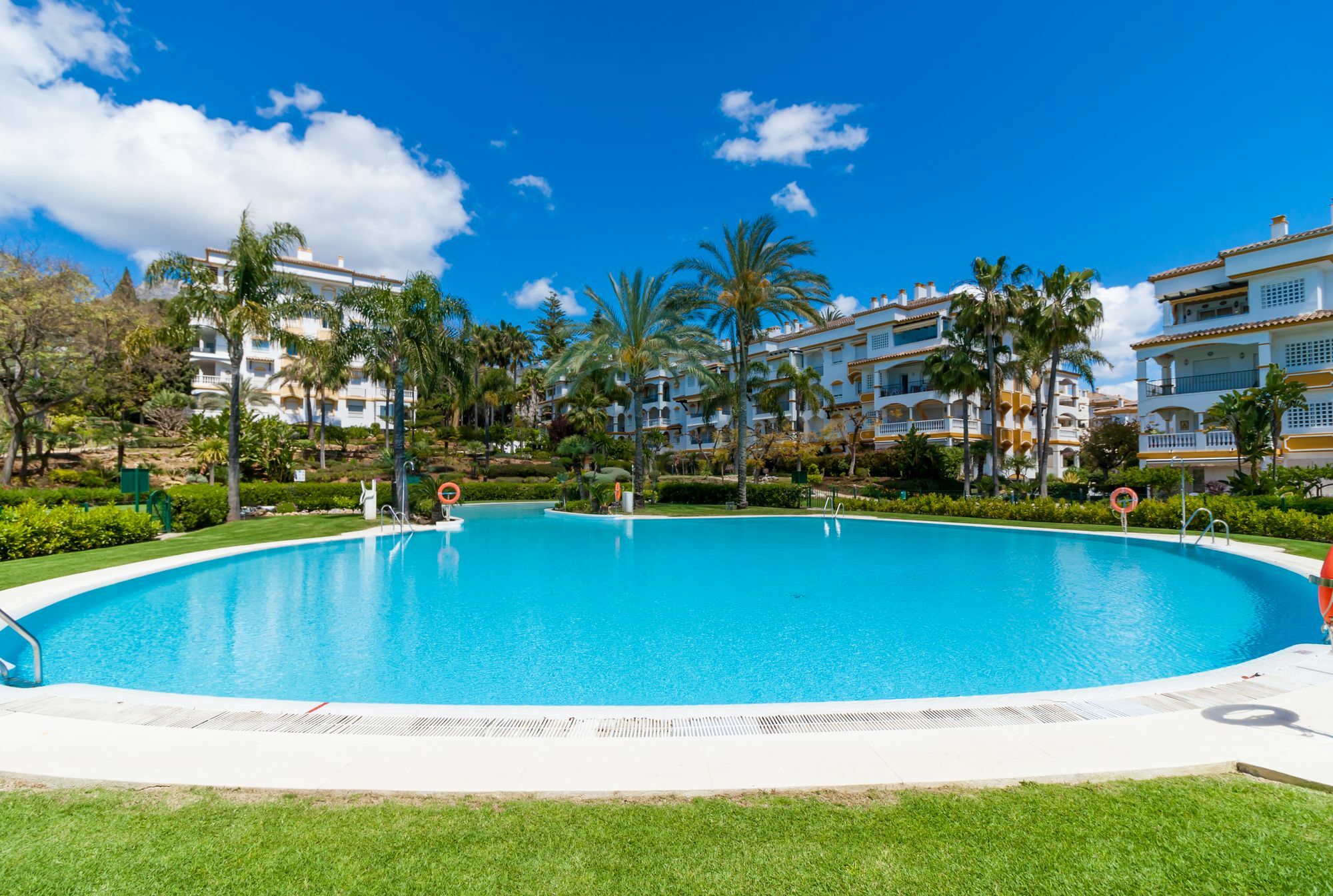 Appartement Duplex Azalea Golden Mile Canovas